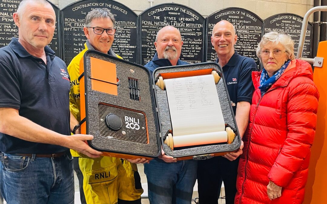 RNLI’s 200th anniversary scroll arrives in St Ives