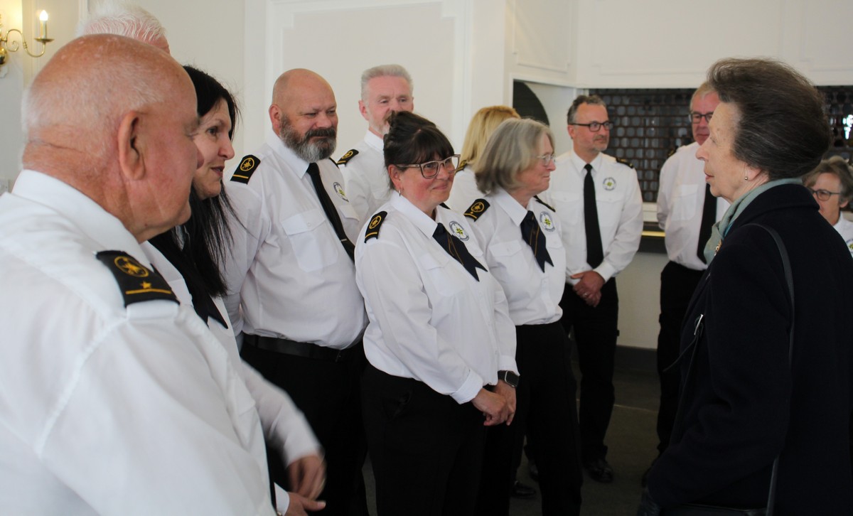 Princess Royal meets volunteers